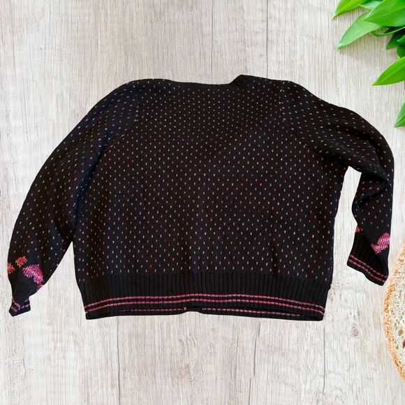 Torrid Womens Cardigan Size 2X Drop Shoulder V-neck Button Front Sweater NWT - Picture 4 of 10